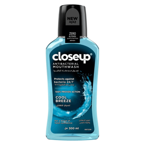Closeup Cool Breeze Anti-Bacterial Mouth Wash 300 ml